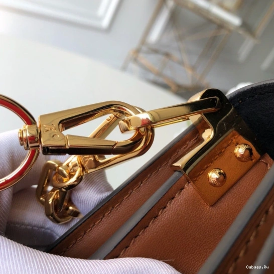 Louis Vuitton Spring Show） Dauphine Mini（2019 0111